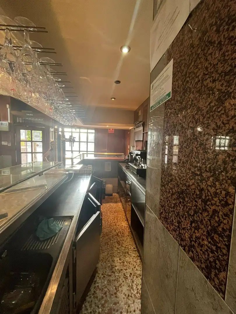 Local en venta en Madrid con Aire acondicionado y Amueblado