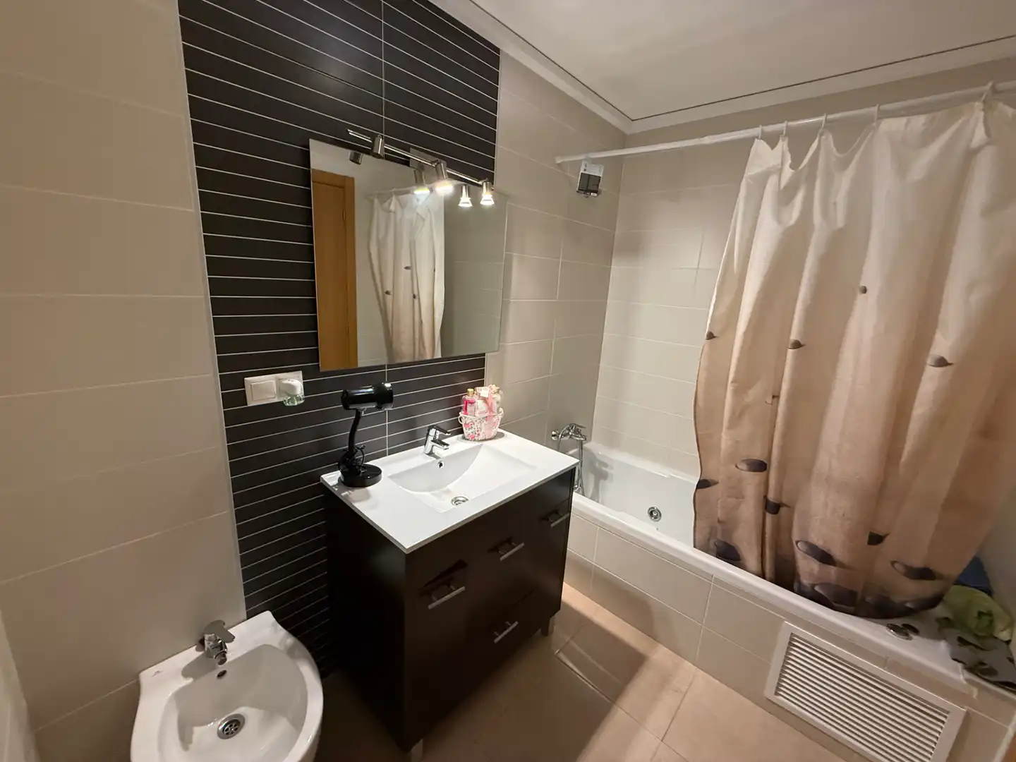 Bathroom of Flat for sale in Dénia  with Air Conditioner, Heating and Terrace
