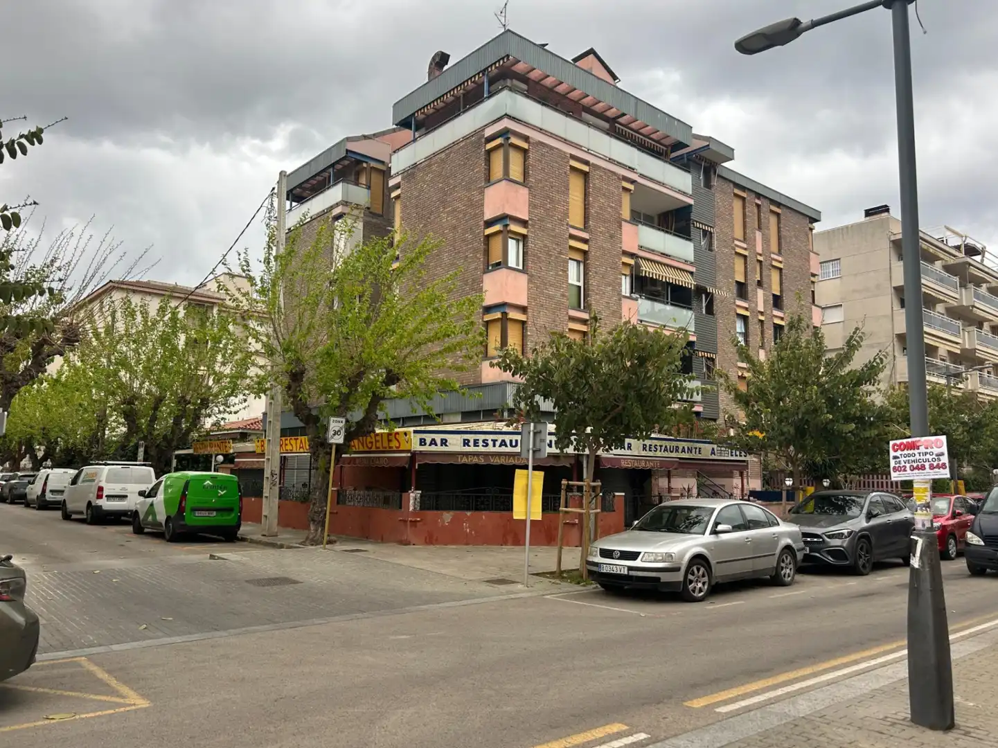 Vista exterior de Local en venta en Calafell