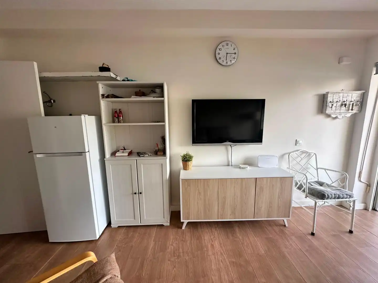 Sala de estar de Estudio de alquiler en Torremolinos con Aire acondicionado, Jardín privado y Terraza