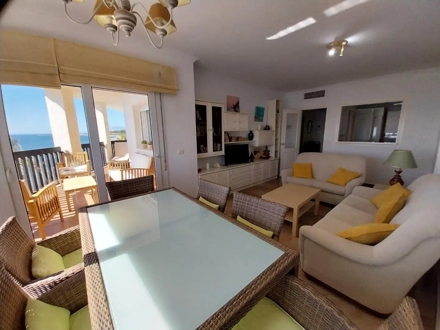 Wohnzimmer von Wohnungen zur Miete in Mijas mit Heizung, Privatgarten und Terrasse