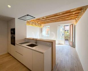 Cuina de Pis en venda en Vic amb Aire condicionat, Calefacció i Terrassa