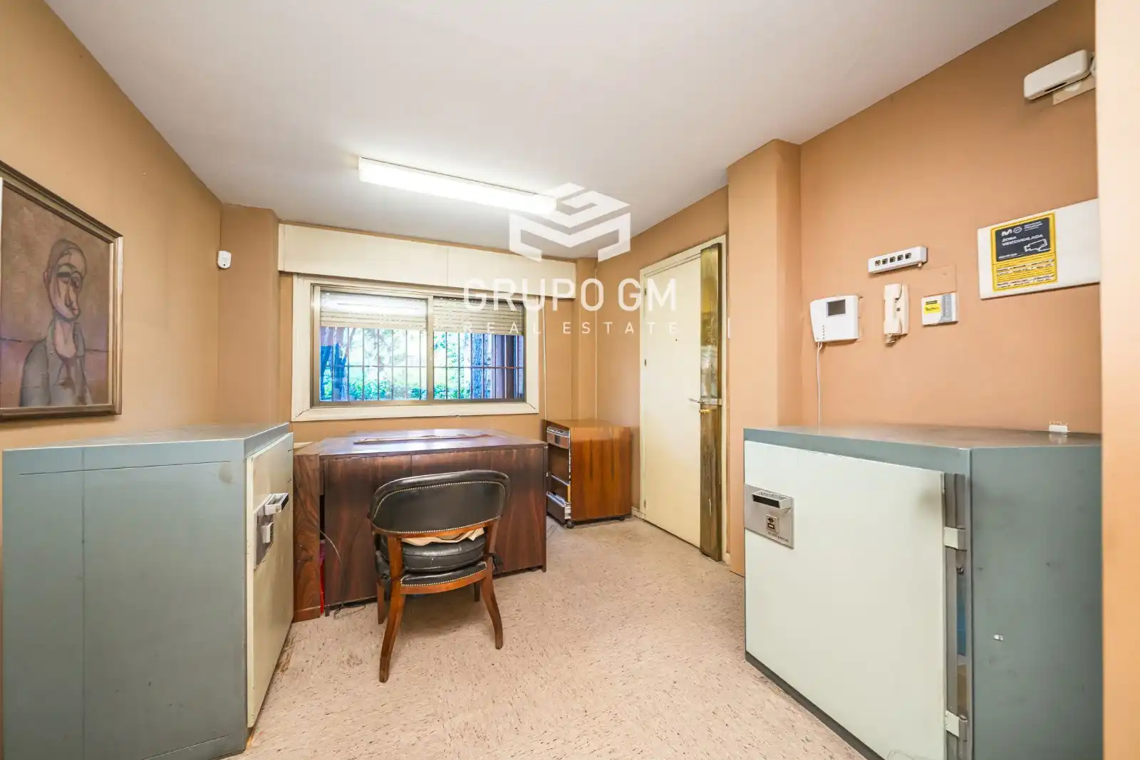 Flat for sale in Madrid  with Air Conditioner and Heating