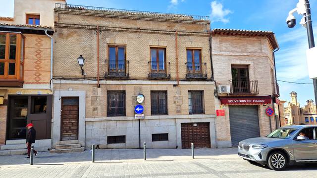 Edificio en Venta en Calle de los Reyes Católicos, 11 en Casco Histórico
