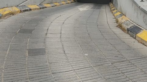 Foto 3 de Garaje de alquiler en Avenida de Los Príncipes de España, 25, La Espinilla - Parque Blanco, Coslada