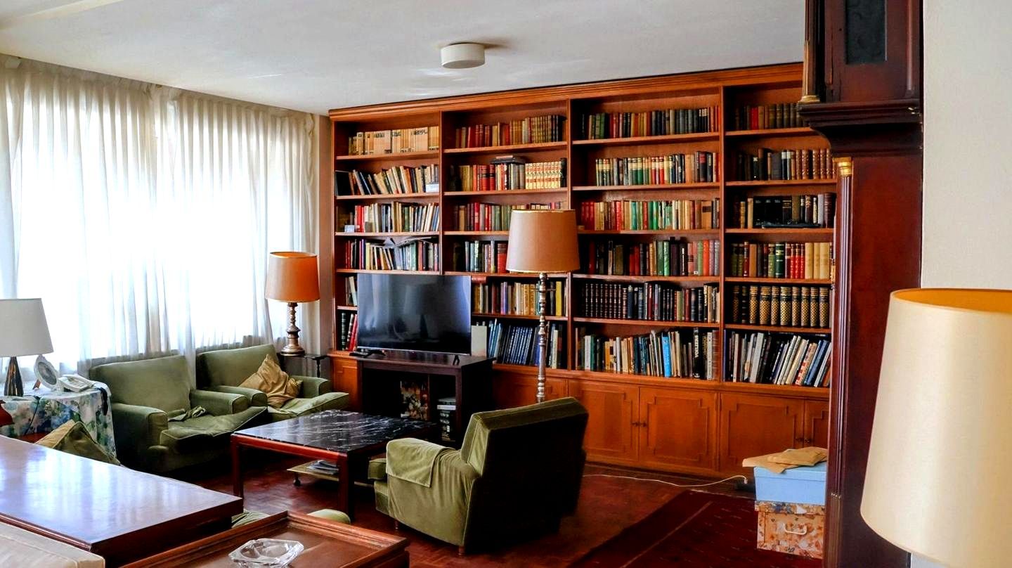 Sala d'estar de Pis en venda en  Madrid Capital amb Calefacció, Parquet i Traster