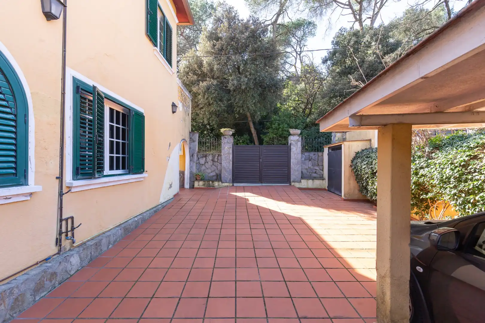 Garden of Houses for sale in Sant Cugat del Vallès  with Air Conditioner, Heating and Terrace