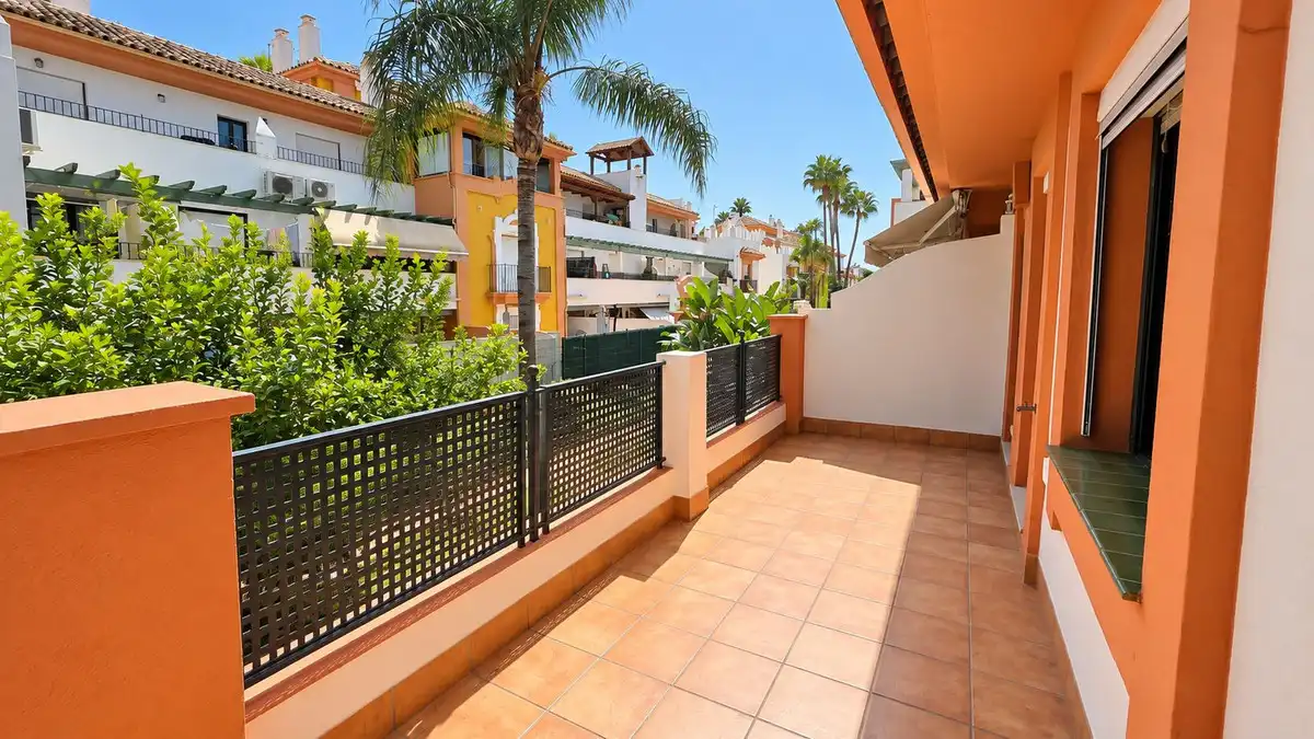 Apartment with lift for sale in Estepona Pueblo, imagen 2