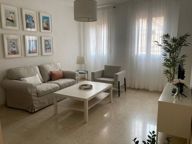 Apartamento en Alquiler en Calle José María Moreno Galván, 18 en La Calzada - La Florida
