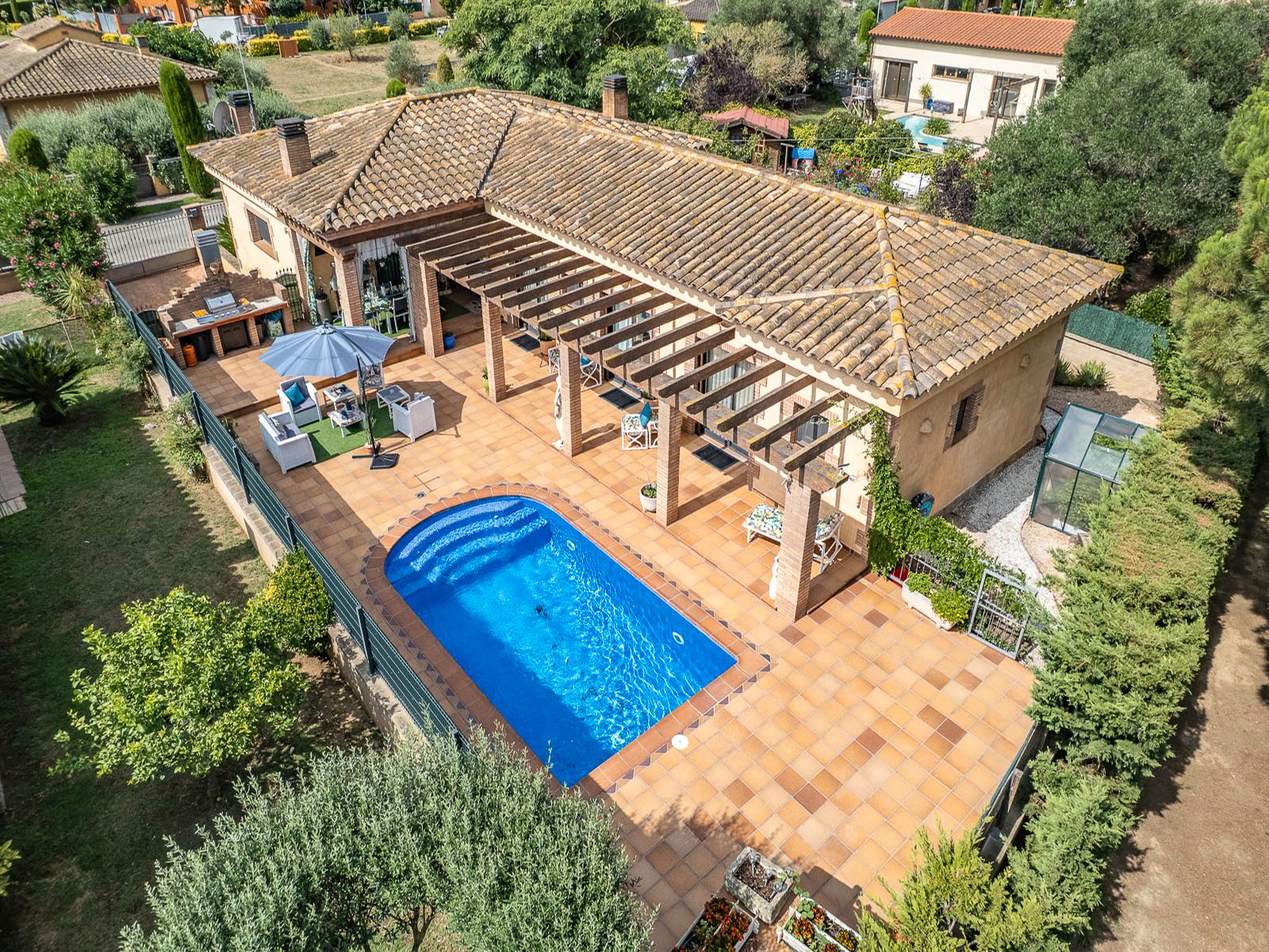 Piscina de Casa o xalet en venda en Torroella de Fluvià amb Aire condicionat, Calefacció i Jardí privat