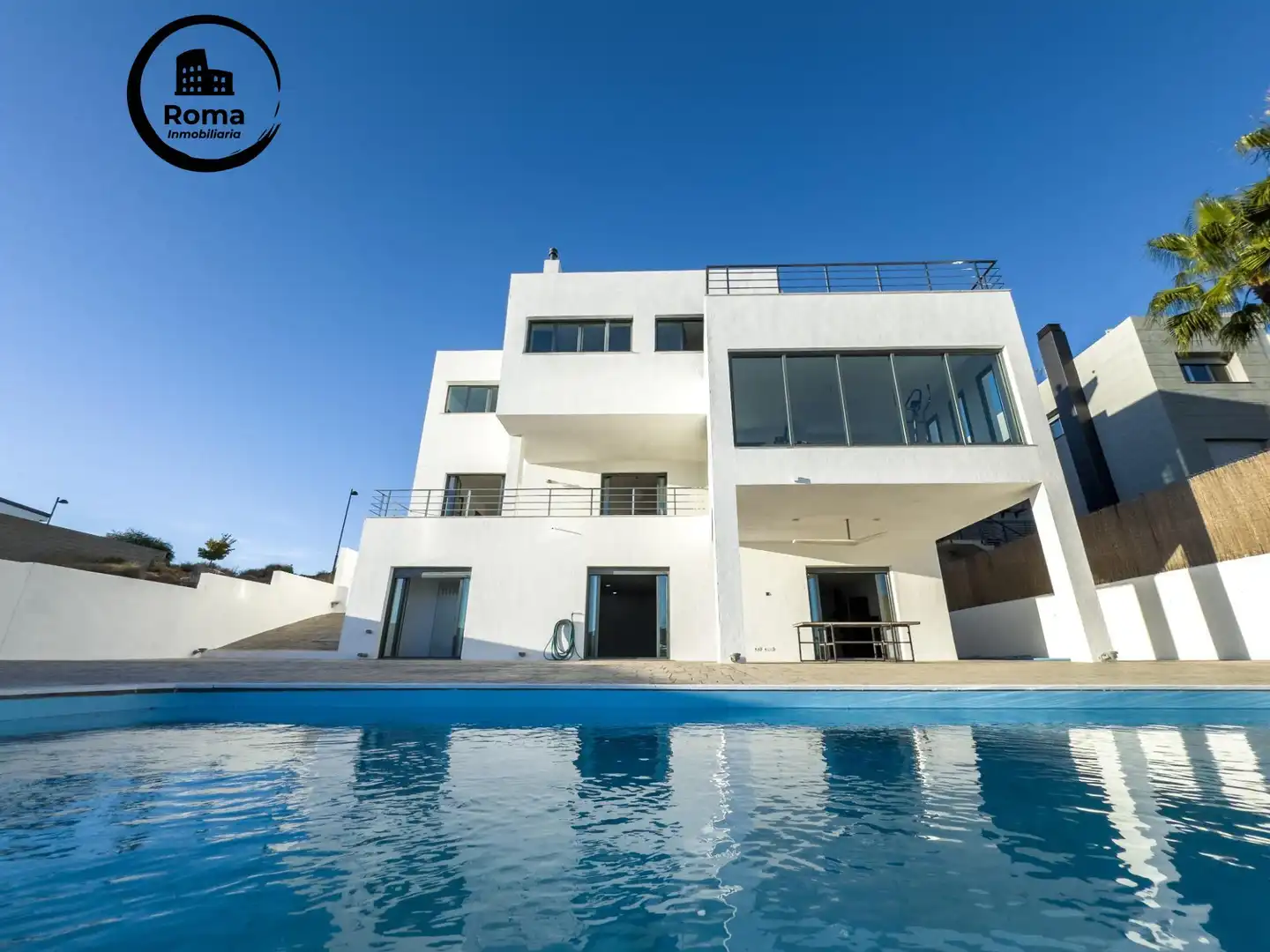 Vista exterior de Casa o chalet en venta en La Zubia con Aire acondicionado, Calefacción y Jardín privado