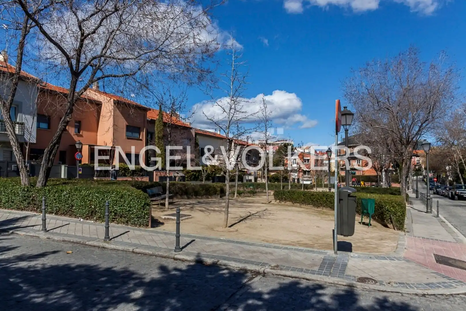Vista exterior de Apartamento de alquiler en Madrid con Calefacción, Parquet y Terraza