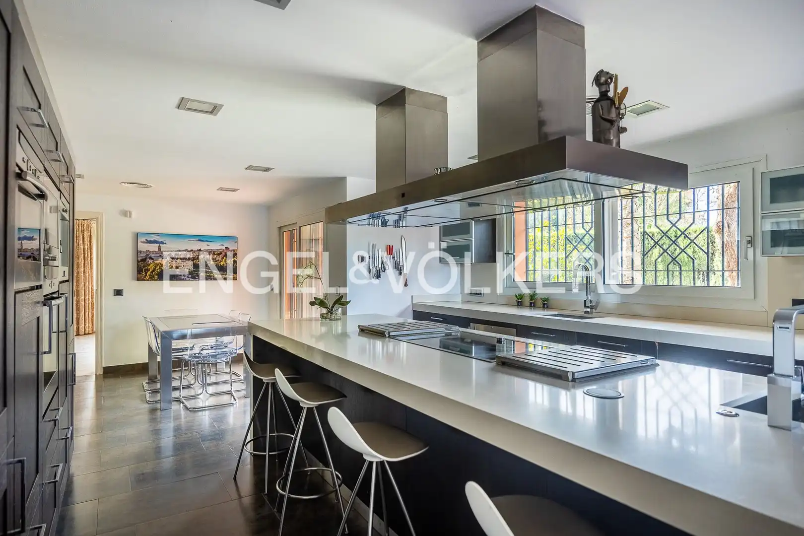 Cocina de Casa o chalet en venta en Mairena del Aljarafe con Aire acondicionado, Calefacción y Jardín privado