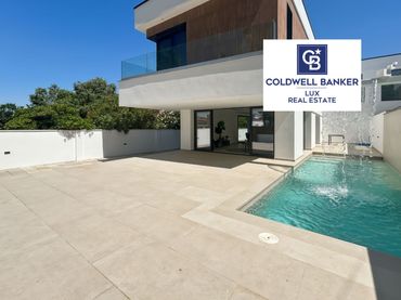 House with pool for sale in N/A