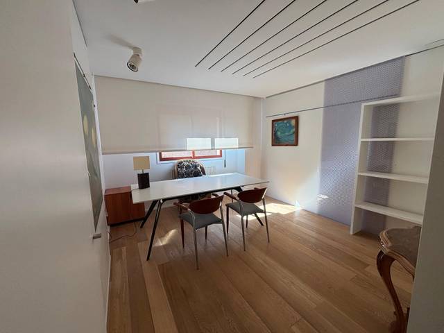 Oficina en Alquiler en Avenida de Sancho el Fuerte, 75 en Mendebaldea - Ermitagaña