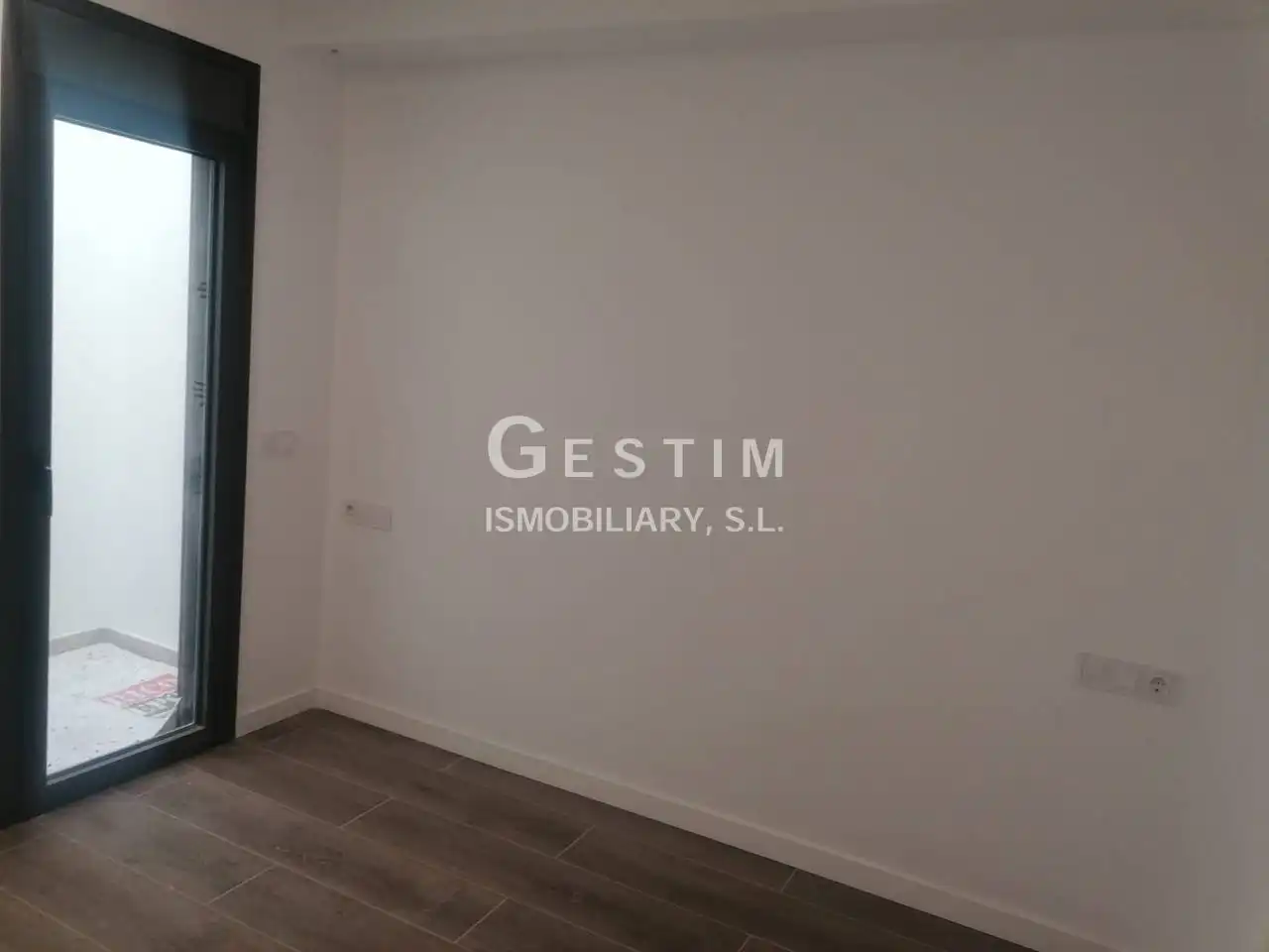 Habitación de Piso en venta en Vic con Calefacción, Balcón y Alarma