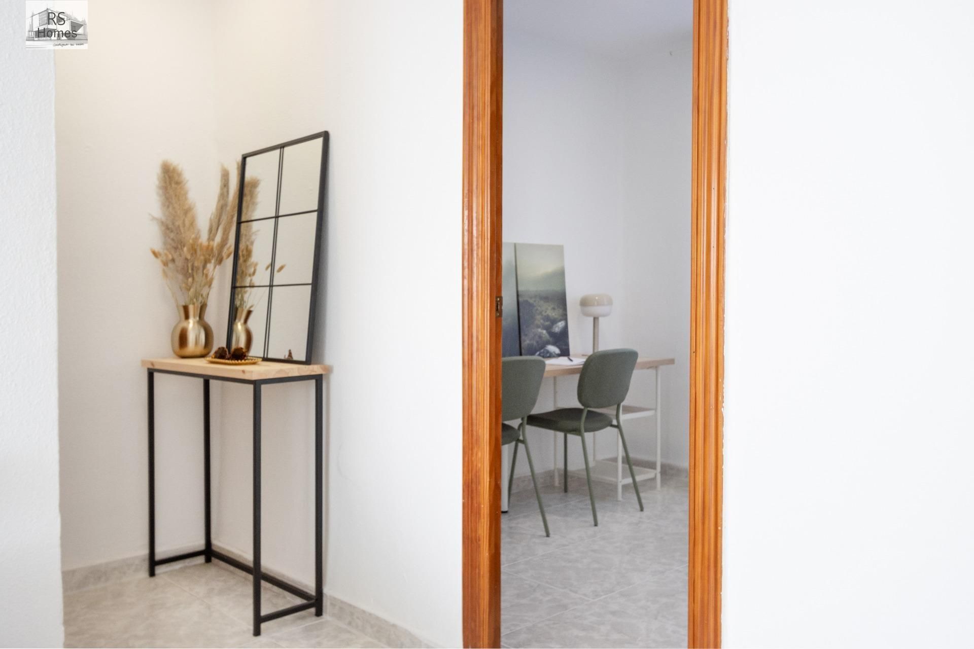 Flat for sale in L'Eliana  with Air Conditioner and Furnished