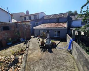 Vista exterior de Casa adosada en venda en Ferrol amb Jardí privat, Terrassa i Moblat