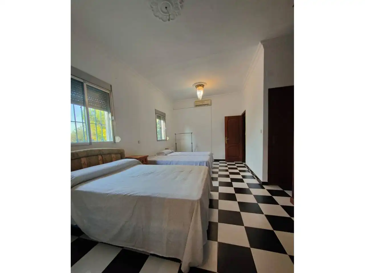 Habitación de Casa o chalet en venta en Carmona con Aire acondicionado, Jardín privado y Terraza