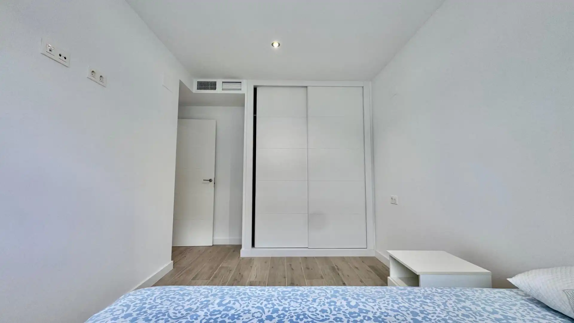 Flat with terrace to rent in Avenida de la Marina Española, imagen 13