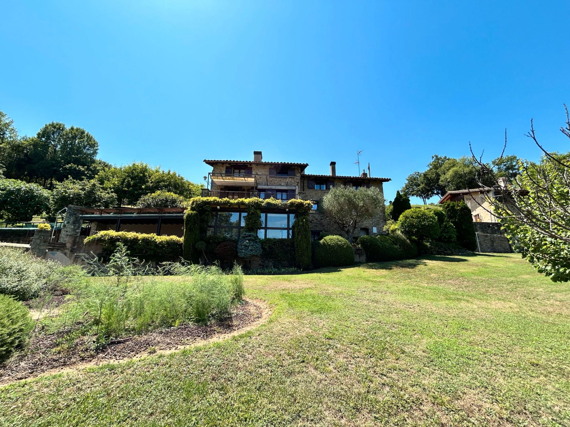 Jardí de Casa o xalet en venda en Sant Joan Les Fonts amb Aire condicionat, Calefacció i Parquet