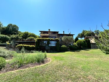 Casa amb piscina en venda a Sant Joan Les Fonts