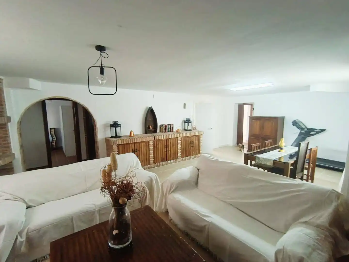 Sala de estar de Casa o chalet en venta en Cobisa con Calefacción, Terraza y Piscina