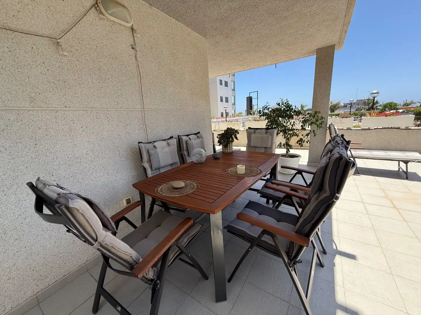 Terrassa de Apartament en venda en Adeje amb Terrassa, Piscina i Moblat