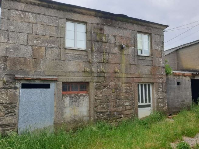 Vista exterior de Finca rústica en venda en Aranga amb Jardí privat i Traster