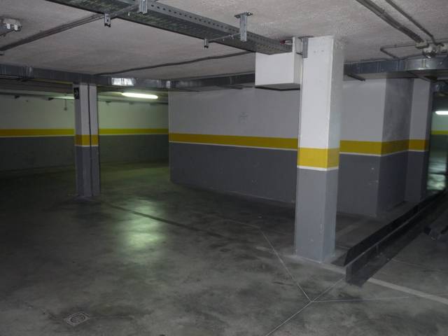 Garaje en Alquiler en Los Villares