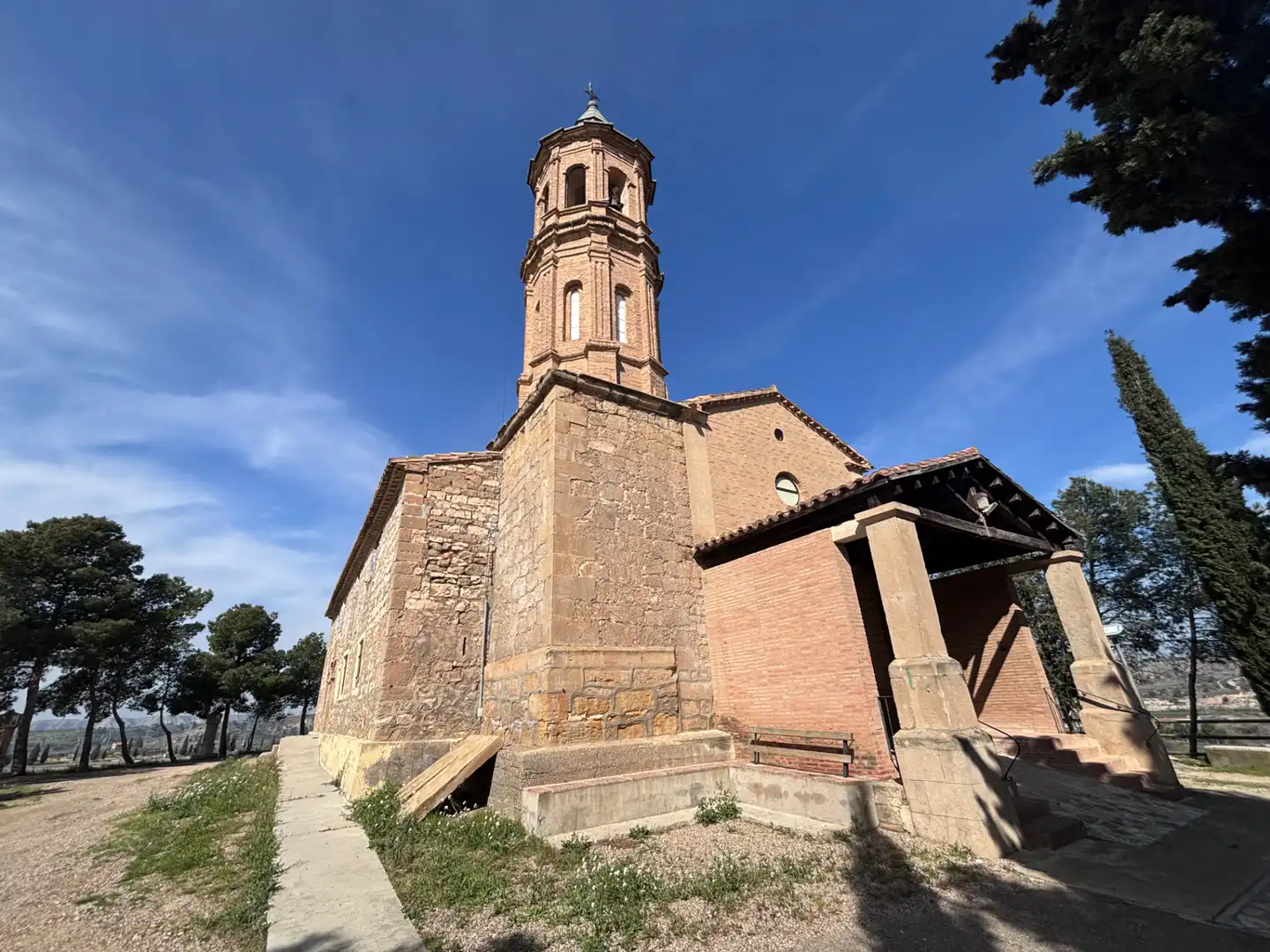 Vista exterior de Casa o chalet en venta en Escatrón con Terraza, Trastero y Amueblado