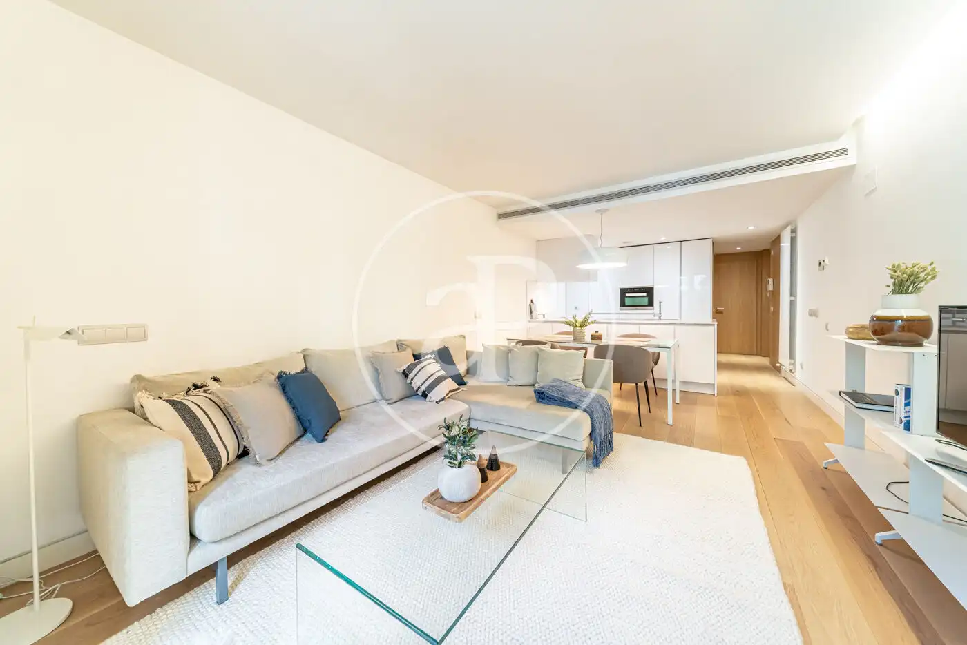 Sala de estar de Piso de alquiler en  Madrid Capital con Aire acondicionado, Calefacción y Trastero