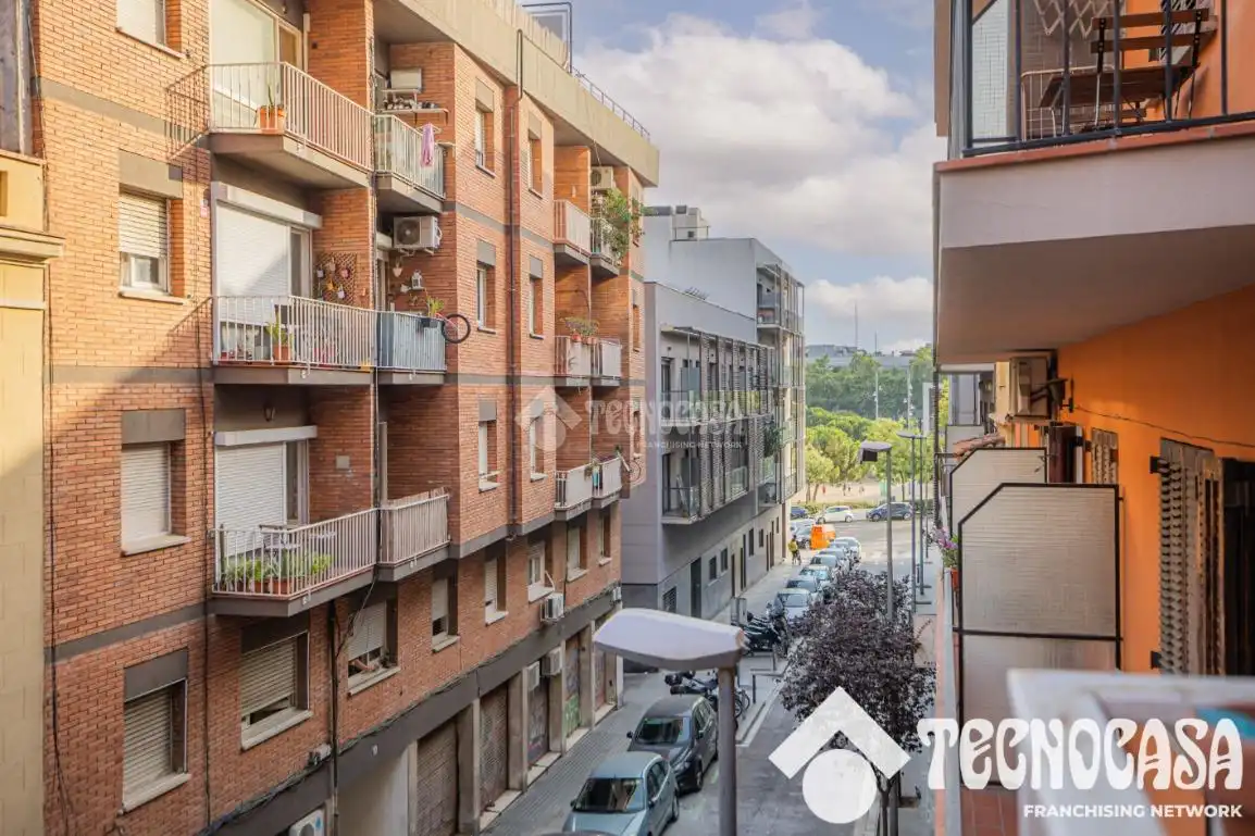 Vista exterior de Piso en venta en Barcelona con Aire acondicionado, Calefacción y Terraza