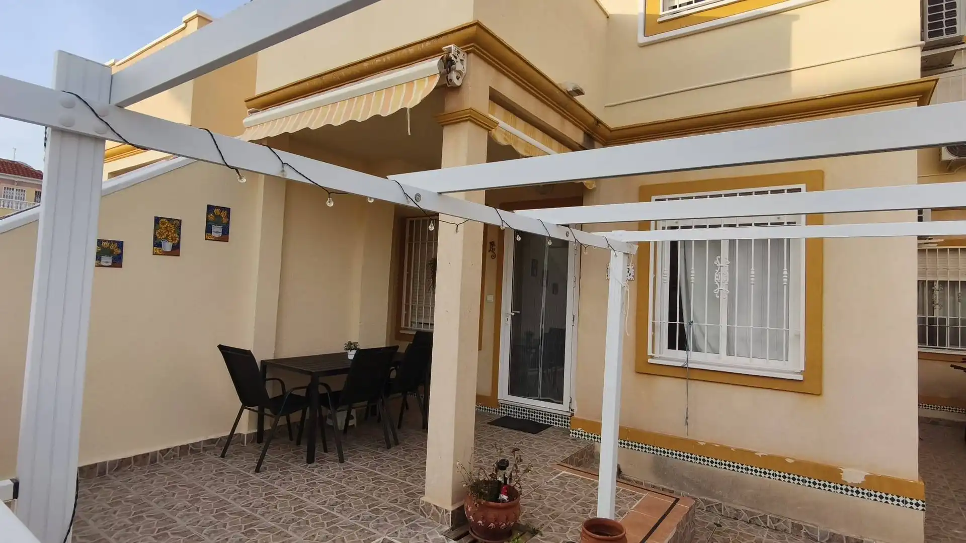 Terrassa de Casa o xalet en venda en Orihuela amb Aire condicionat, Calefacció i Jardí privat