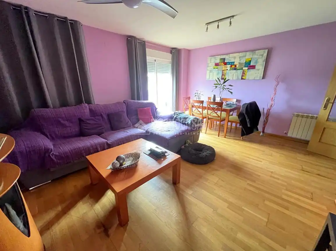 Sala de estar de Piso en venta en Humanes de Madrid con Calefacción, Trastero y Balcón