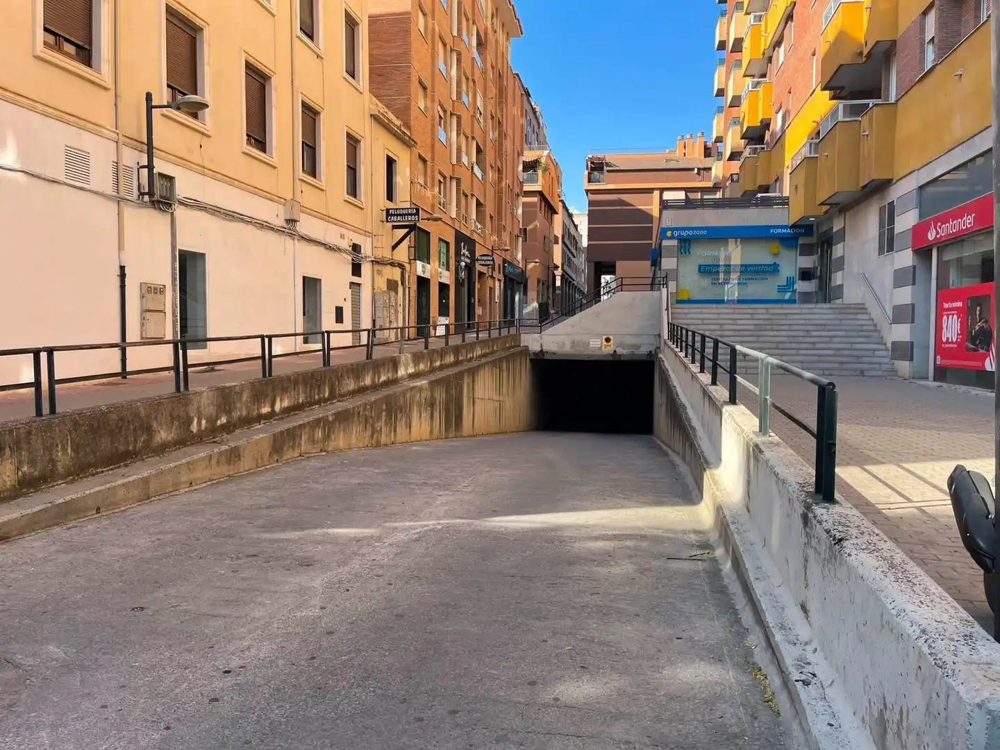 Exterior view of Garage for rent in Granada