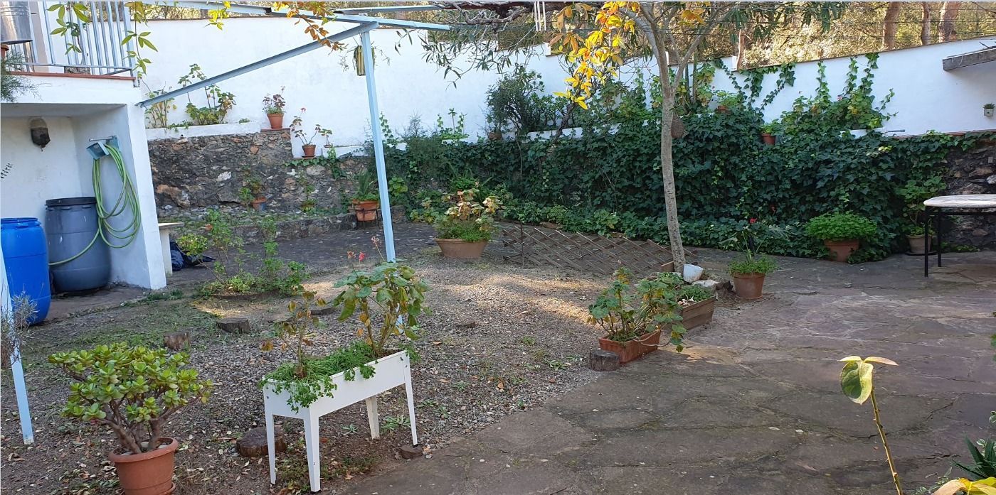 Jardí de Finca rústica en venda en La Llosa amb Jardí privat, Terrassa i Traster
