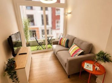 Flat with balcony to rent in Epalza Kalea