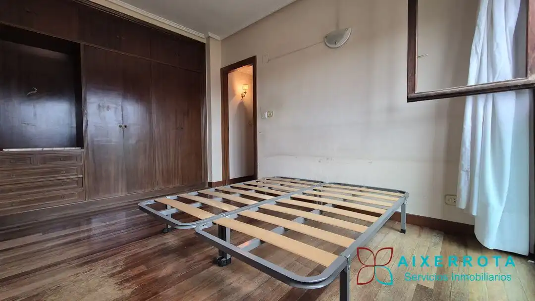 Habitación de Apartamento en venta en Getxo  con Calefacción, Terraza y Balcón