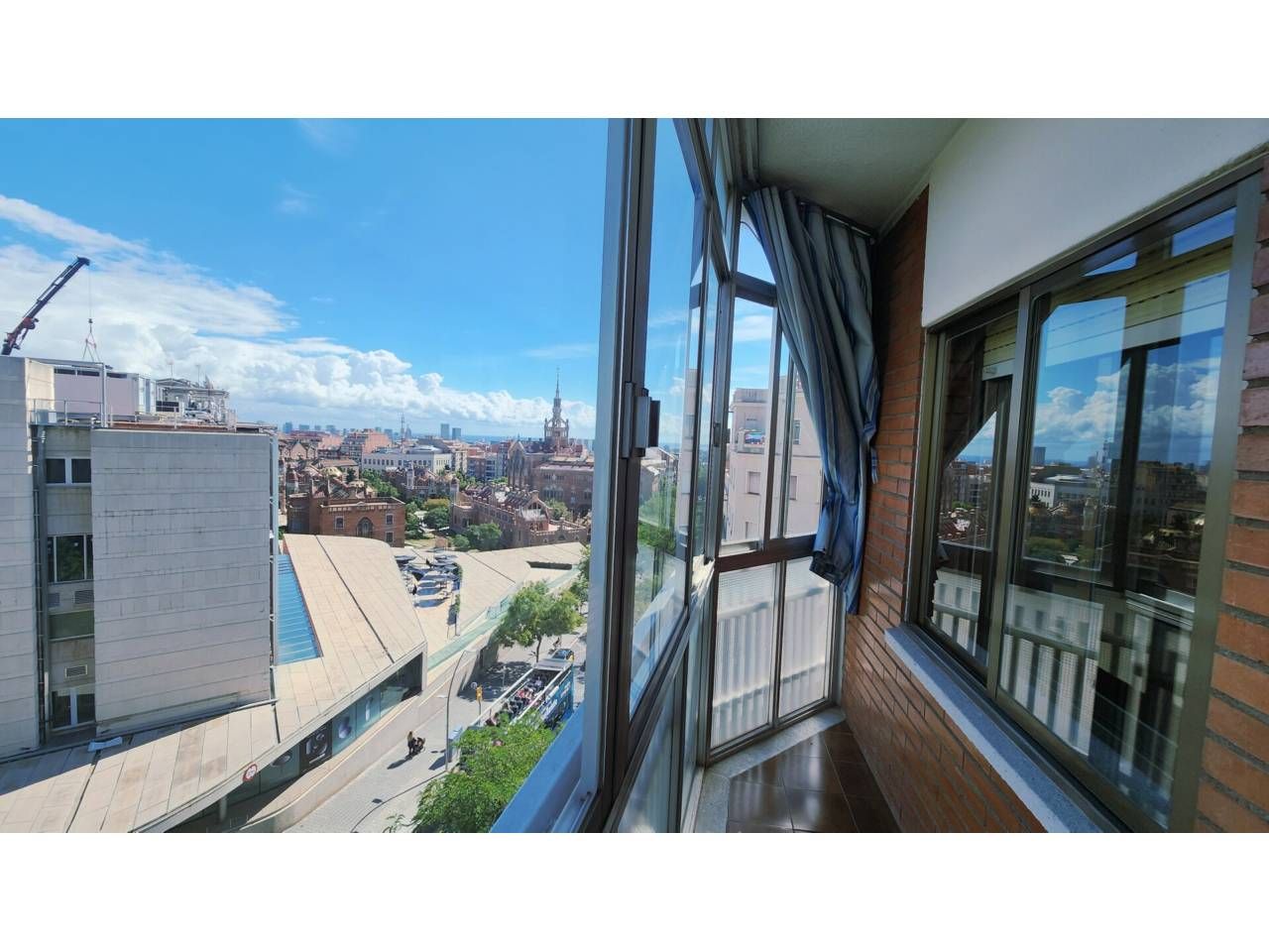 Exterior view of Flat for sale in  Barcelona Capital  with Heating, Parquet flooring and Terrace