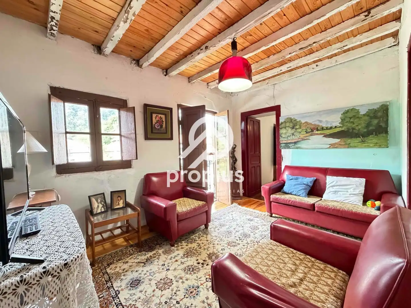 Sala d'estar de Casa o xalet en venda en Llanes amb Calefacció, Terrassa i Traster