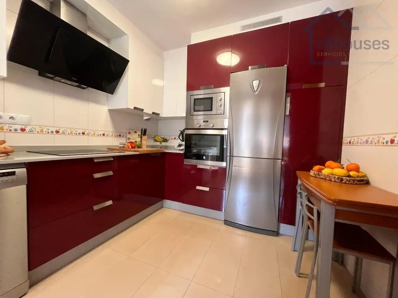 Cocina de Apartamento en venta en Vigo  con Calefacción, Piscina y Amueblado