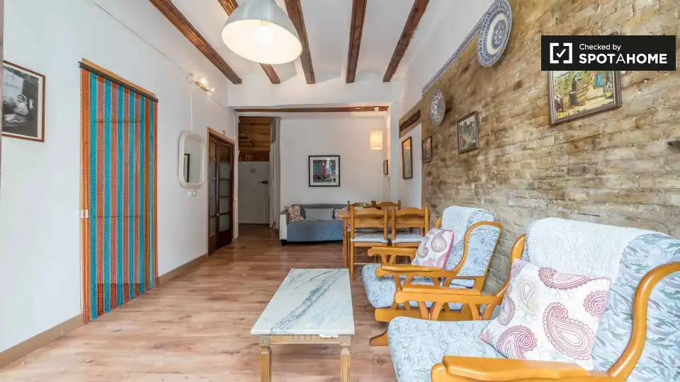 Appartamento con terrazza in affitto a Ciutat Vella, imagen 5