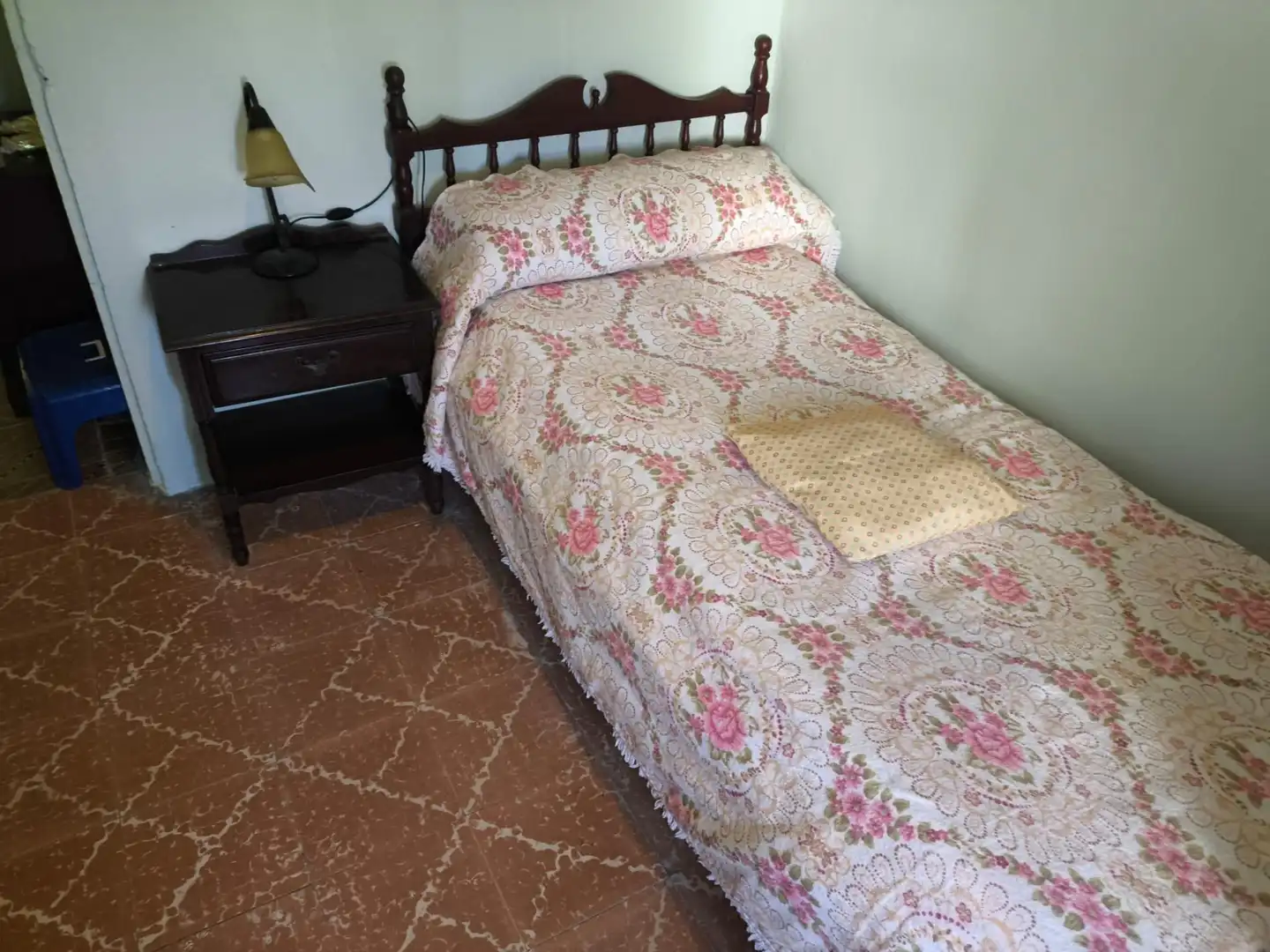 Dormitori de Casa o xalet en venda en Santa Comba amb Traster i Moblat