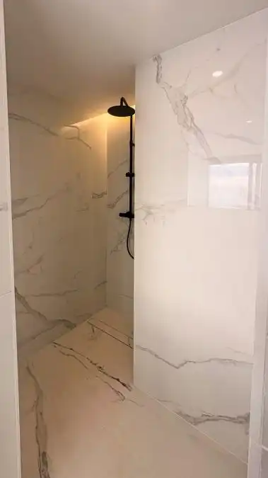 Baño de Casa o chalet en venta en El Campello con Aire acondicionado, Calefacción y Jardín privado
