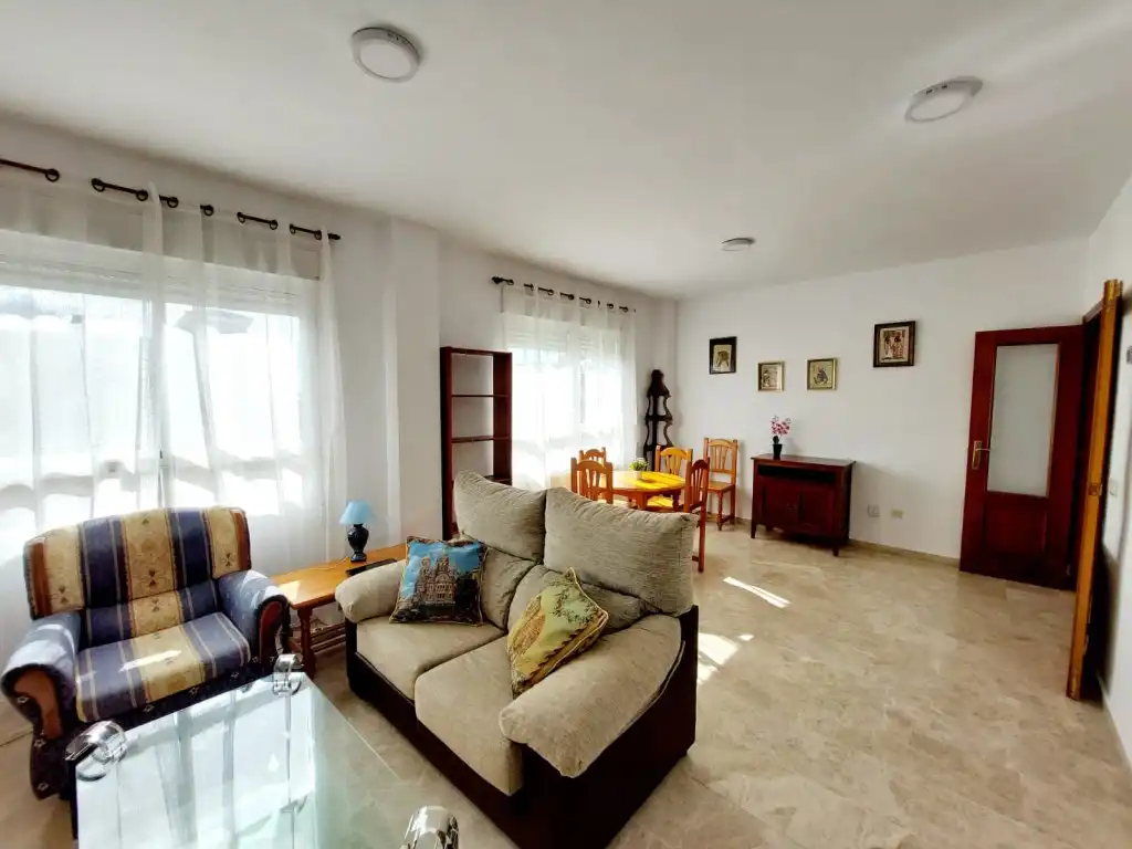 Apartament de lloguer a Avenida Sinforiano Madroñero, Valdepasillas - La Paz - Huerta Rosales