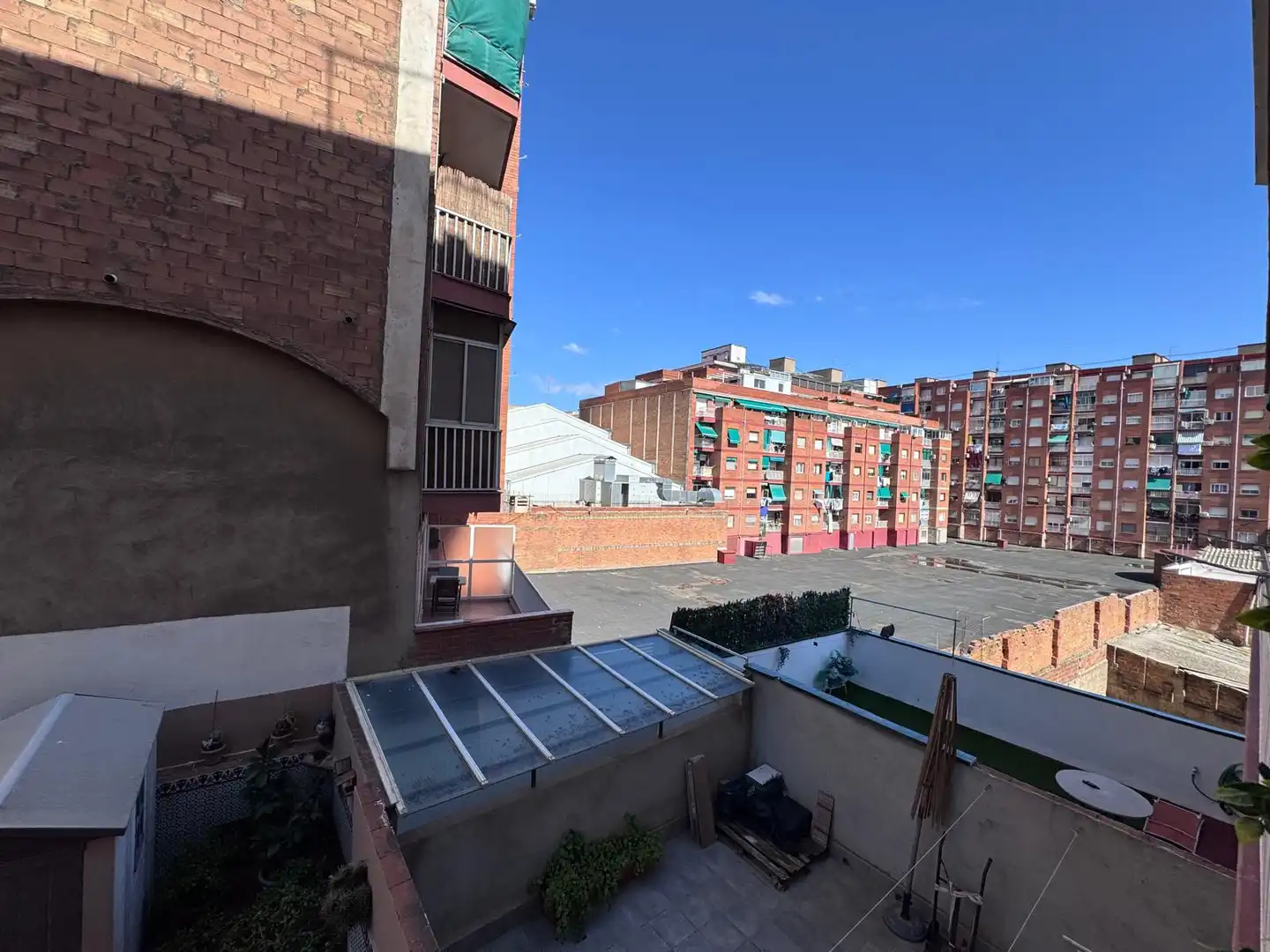 Außenansicht von Wohnung zum Verkauf in Badalona mit Heizung, Möbliert und Ofen