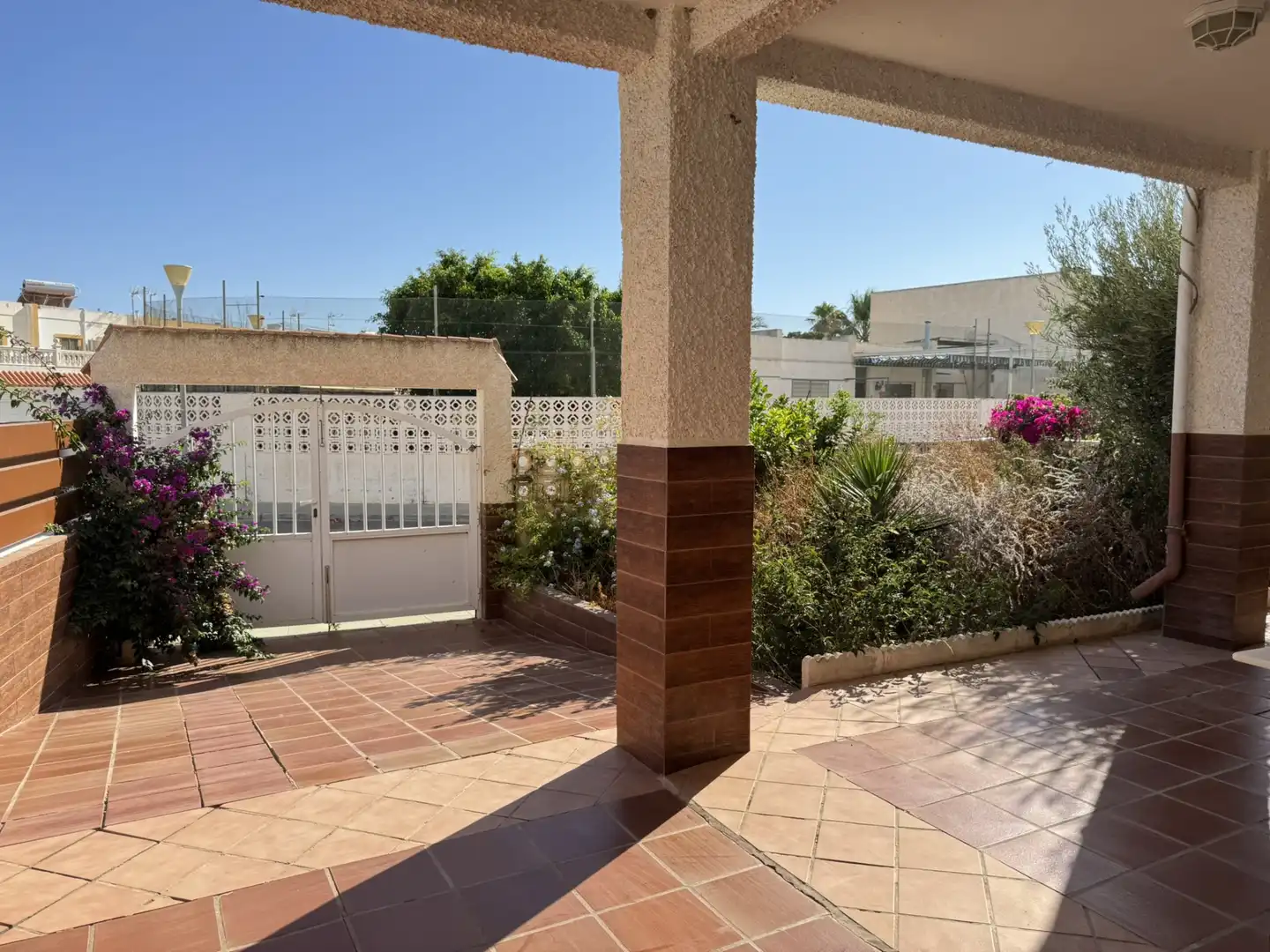 Terrasse von Haus oder Chalet zur Miete in Almería mit Privatgarten, Terrasse und Schwimmbad