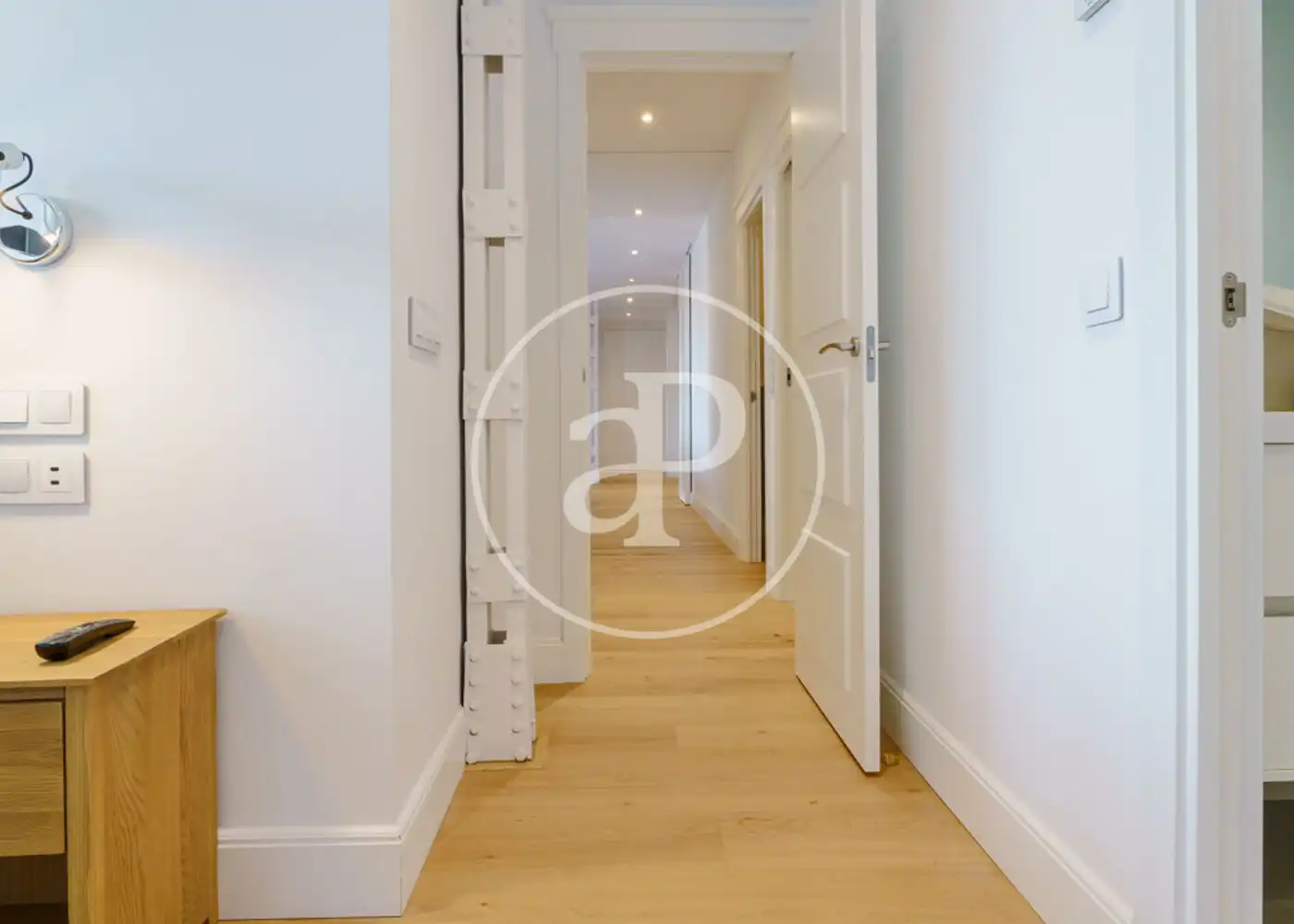 Flat for rent in Madrid  with Air Conditioner, Heating and Furnished