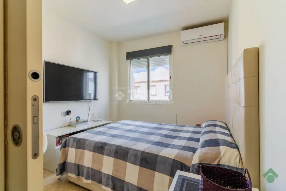 Dormitori de Casa adosada en venda en Puerto Real amb Terrassa